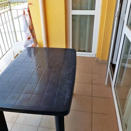 Comfortable In 65 M² Shared Pool Διαμέρισμα