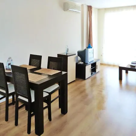 Comfortable In 65 M² Shared Pool Apartament Sunny Beach
