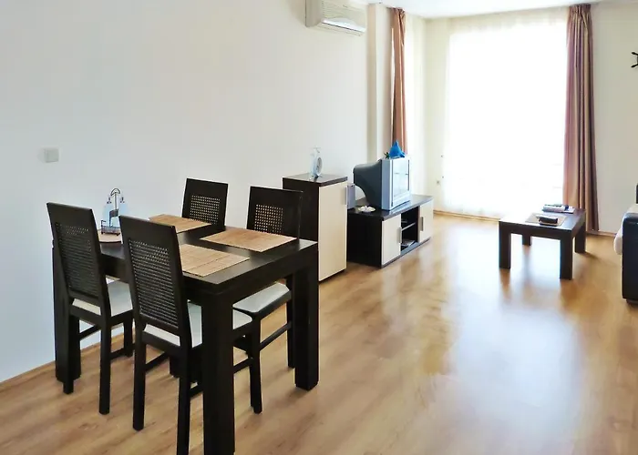Comfortable In 65 M² Shared Pool Апартаменти Сонячний Берег