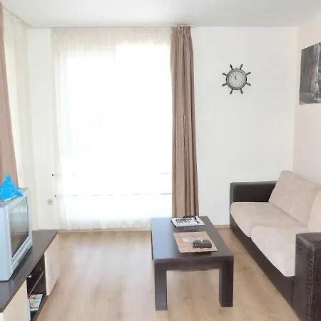 Comfortable In 65 M² Shared Pool דירה