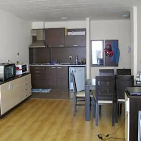 Comfortable In 65 M² Shared Pool * סאני ביץ'