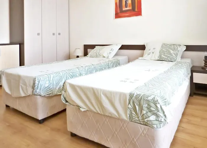 View Apartment: Sunny Poolside Retreat *