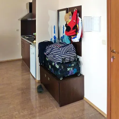 Comfortable In 65 M² Shared Pool